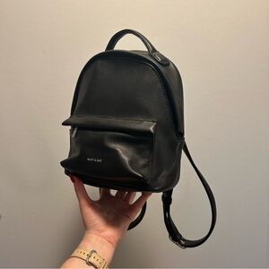 like new Mini Matt & Nat backpack - black vegan leather